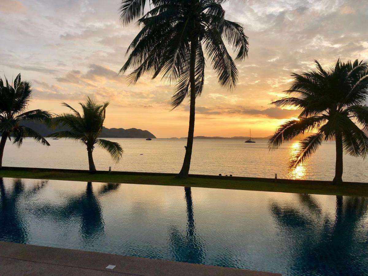 D-Lux 4 Bed Beachfront Apartment With Sea View Cape Panwa Exterior photo